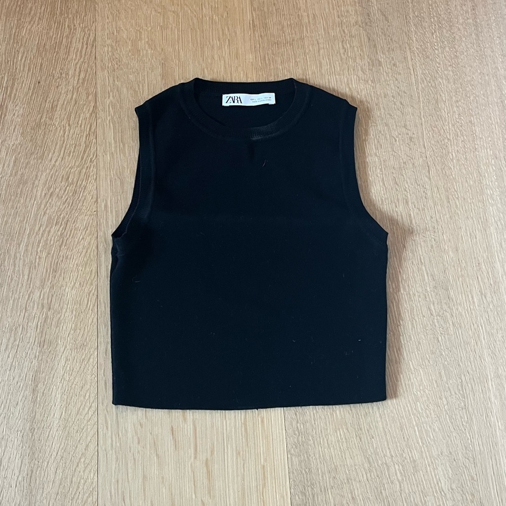 Zara high neck tank     Size large but runs very small